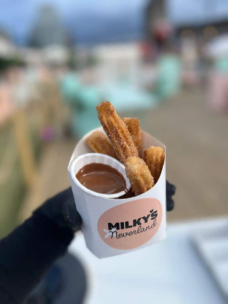 Live Churros Station & Dipping Sauces